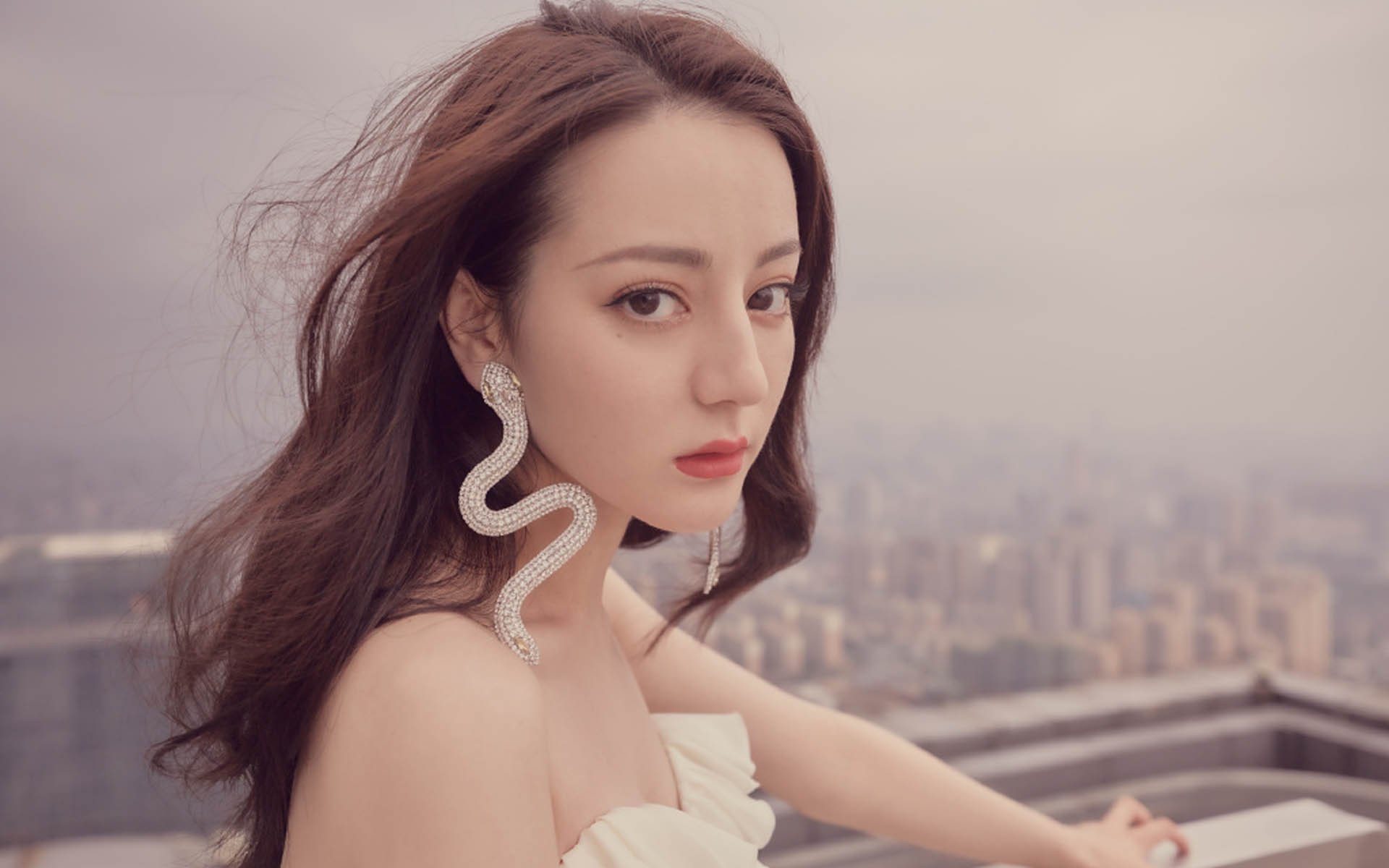 拜仁锋线新星表现抢眼，成为欧洲最炙手可热的潜力新星，拜仁 中锋